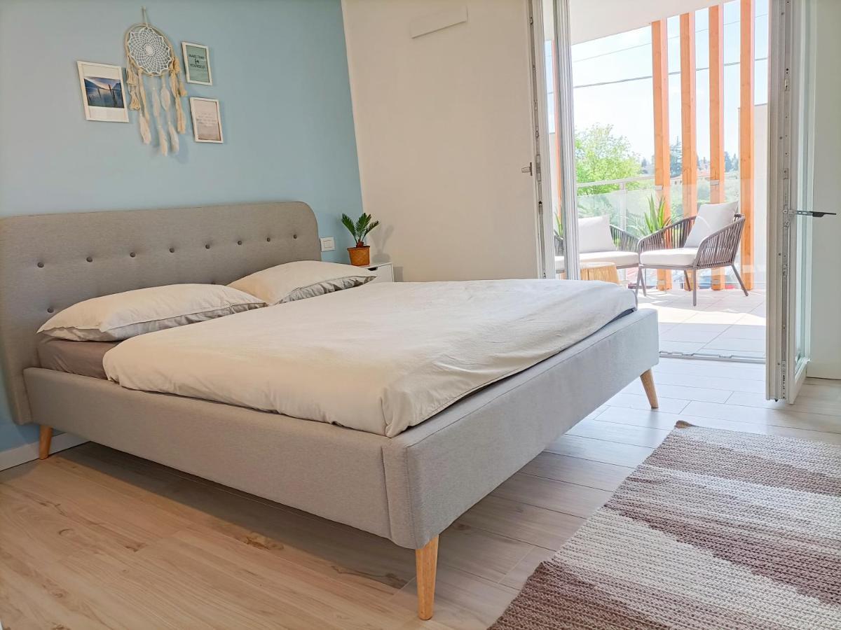 Lake Dream Apartment With Pool In バルドリーノ エクステリア 写真