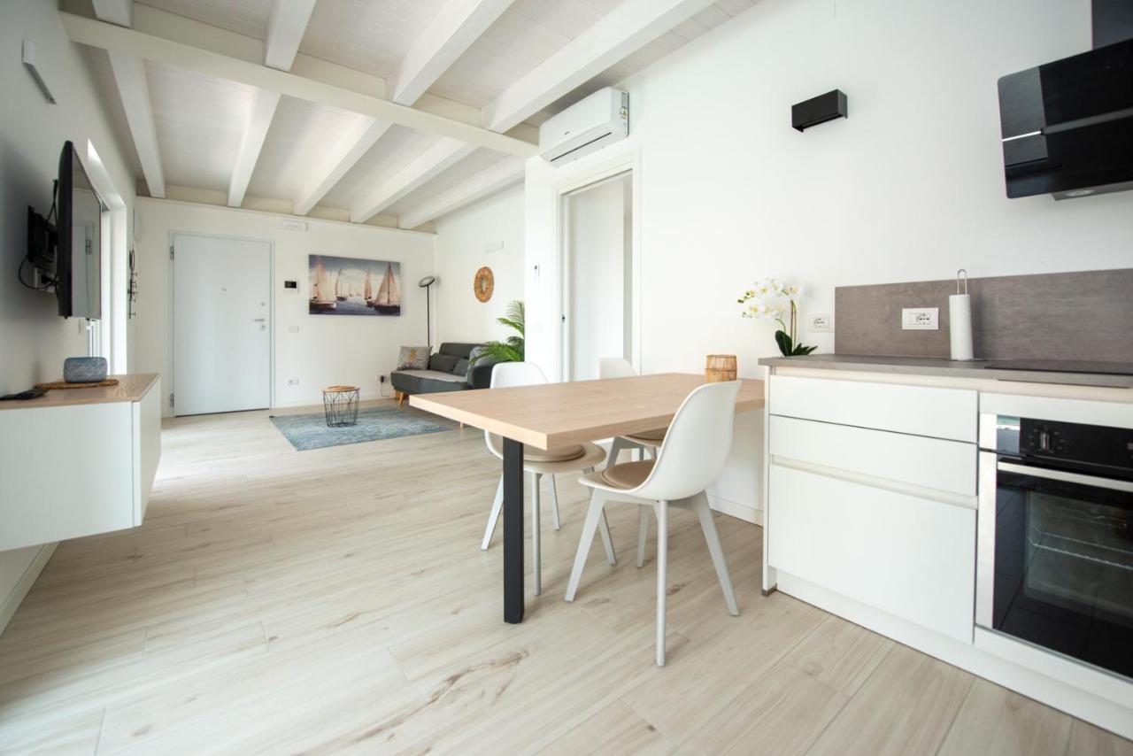 Lake Dream Apartment With Pool In バルドリーノ エクステリア 写真