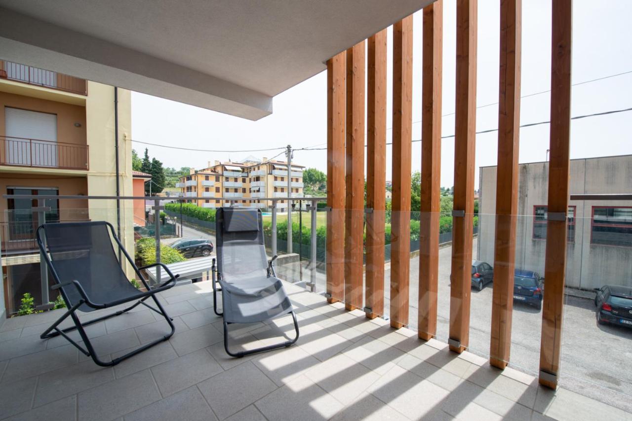 Lake Dream Apartment With Pool In バルドリーノ エクステリア 写真