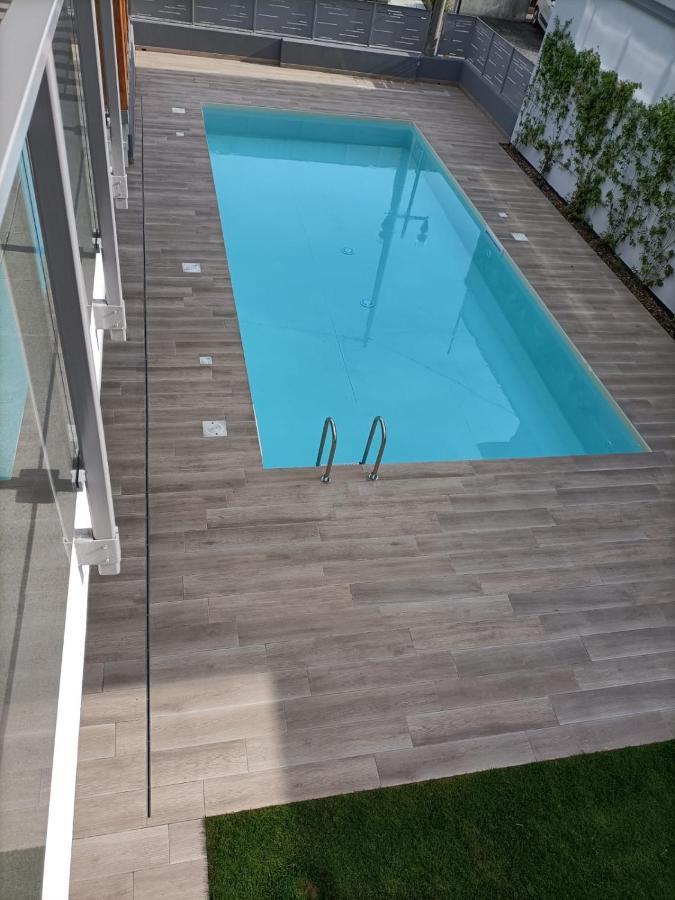 Lake Dream Apartment With Pool In バルドリーノ エクステリア 写真