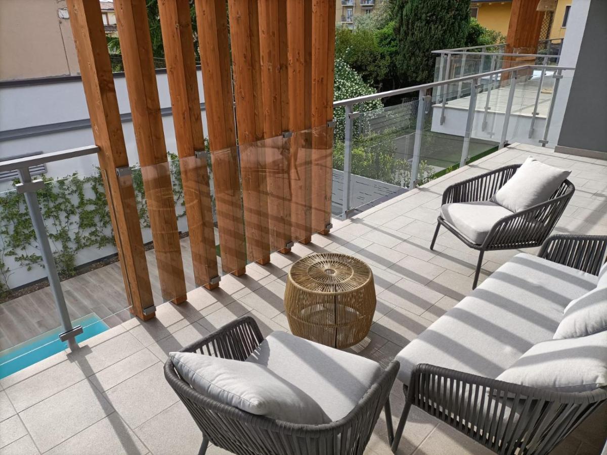 Lake Dream Apartment With Pool In バルドリーノ エクステリア 写真
